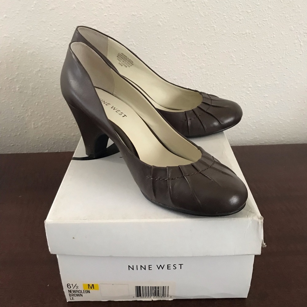 Short heel pump